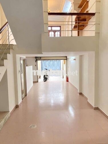 17Tr nguyên căn 4x18m, 3PN, 4WC Hoàng Hoa Thám