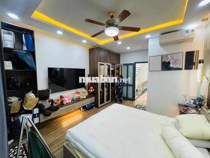 Hẻm ô tô vào nhà cách mặt tiền 1 căn Quang Trung P8 Gò Vấp 4 tầng 80m2