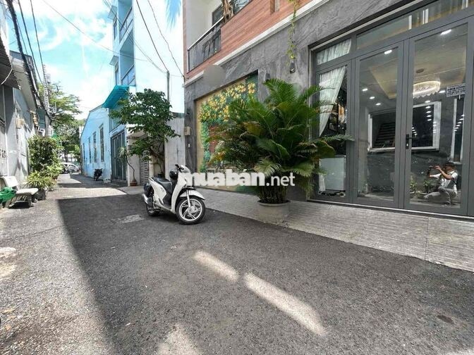 Hẻm ô tô vào nhà cách mặt tiền 1 căn Quang Trung P8 Gò Vấp 4 tầng 80m2