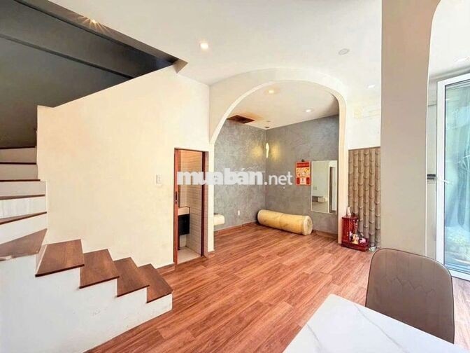 M 342 / NHÀ NẰM KHU VIP CITYLAND / 30 M2 / Ô TÔ ĐỔ CỬA / P. GÒ VẤP