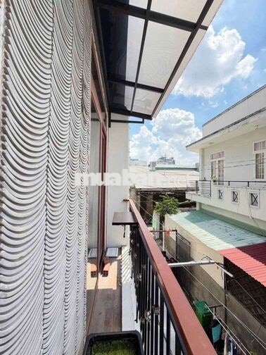 M 342 / NHÀ NẰM KHU VIP CITYLAND / 30 M2 / Ô TÔ ĐỔ CỬA / P. GÒ VẤP