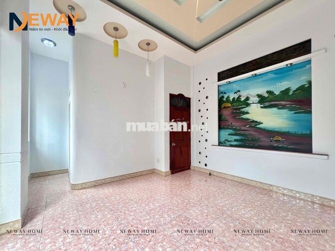 Studio ban công, không nội thất giá rẻ, thoáng mát, nhà đang set up