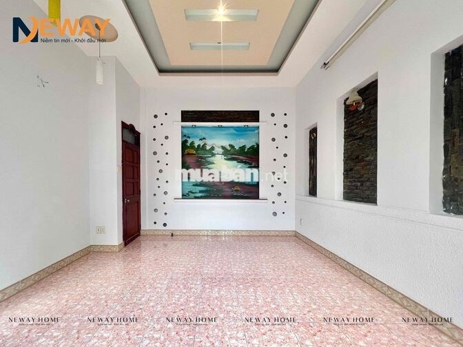 Studio ban công, không nội thất giá rẻ, thoáng mát, nhà đang set up