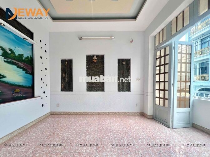 Studio ban công, không nội thất giá rẻ, thoáng mát, nhà đang set up