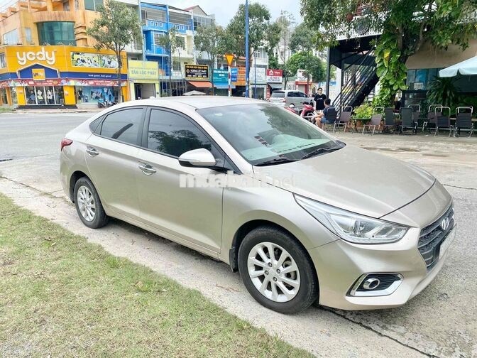 Hyundai Accent 2018 bản full Số sàn Vàng cát