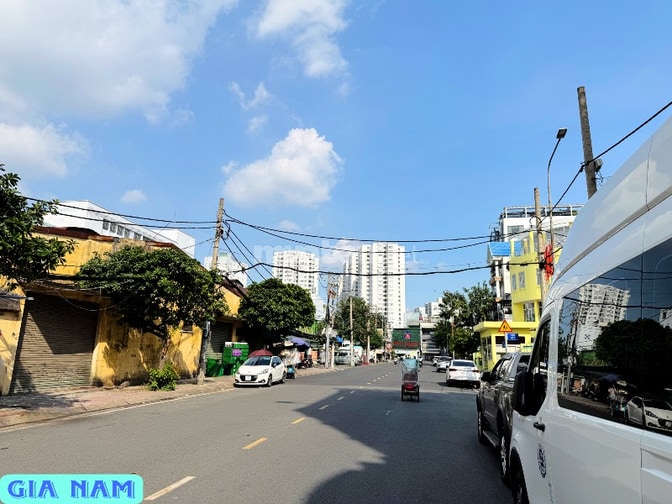 BÁN NHÀ MẶT TIỀN KINH DOANH : 26 CHỢ LỚN - P. 11 - Q. 6 - TPHCM