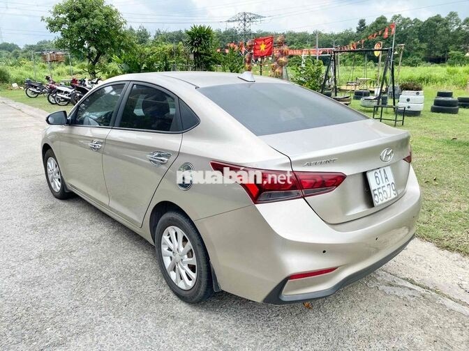 Hyundai Accent 2018 bản full Số sàn Vàng cát