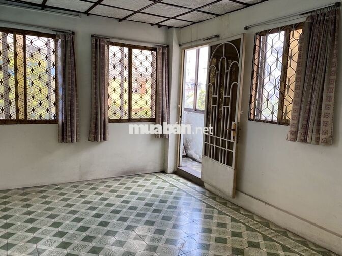Phòng như hình gần chợ Bà Chiểu có WC riêng, ban công phơi đồ riêng 