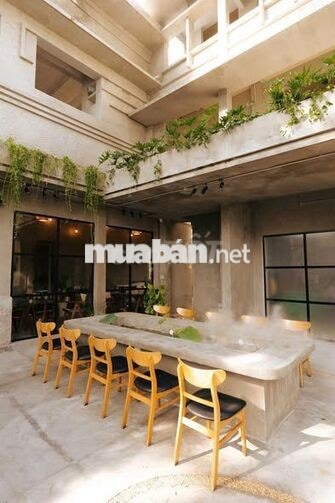 Biệt thự số 38 Đặng Tất, Q1. Dt: 400m2. Kc: trệt 1 lầu Gía: 120tr