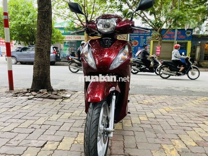 Honda Vision 2025 Cao Cấp màu Đỏ