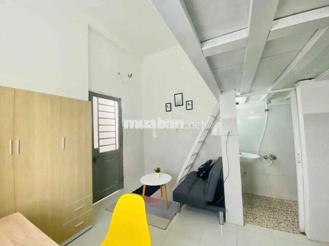 PHÒNG GÁC CỬA SỔ TRỜI RỘNG THOÁNG NGAY KHU K300