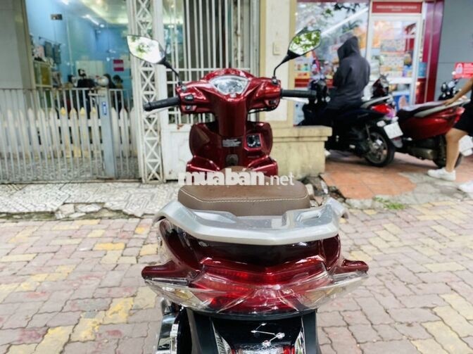 Honda Vision 2025 Cao Cấp màu Đỏ