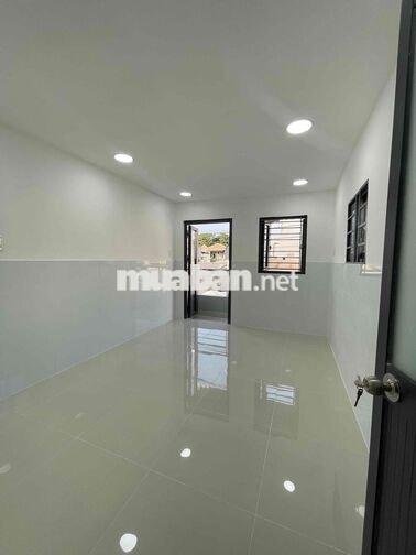 Nhà Mặt Tiền gần chợ trường học thích hợp kinh doanh mua bán