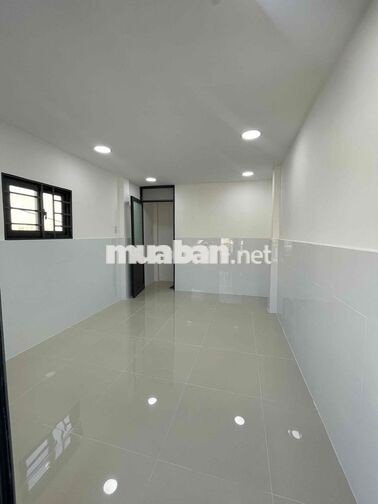 Nhà Mặt Tiền gần chợ trường học thích hợp kinh doanh mua bán