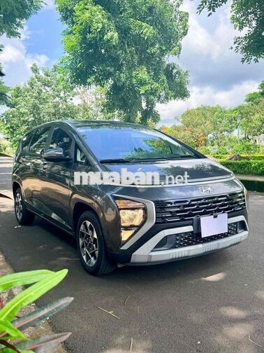 Hyundai Stargazer 1.5 Đặc Biệt 2022 Xám 7 chỗ