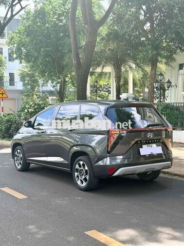 Hyundai Stargazer 1.5 Đặc Biệt 2022 Xám 7 chỗ