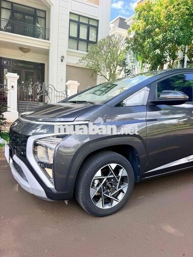 Hyundai Stargazer 1.5 Đặc Biệt 2022 Xám 7 chỗ