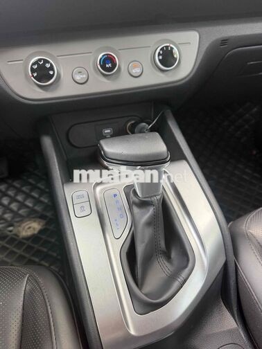 Hyundai Stargazer 1.5 Đặc Biệt 2022 Xám 7 chỗ