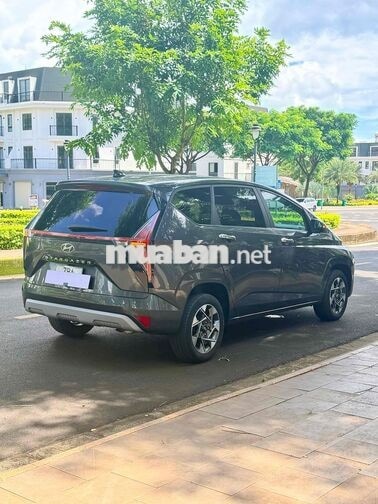 Hyundai Stargazer 1.5 Đặc Biệt 2022 Xám 7 chỗ