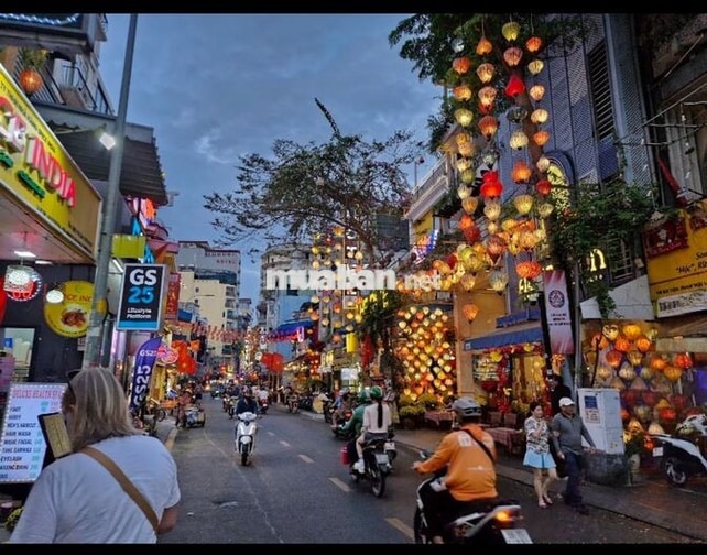  Cho Thuê  Mặt Bằng Mặt Tiền Đường Bùi Viện Quận 1 - Giá Rẻ
