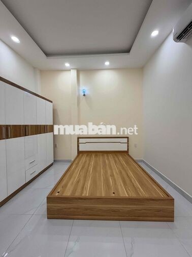 4.8 Tỷ,  3 PN (Có P.Ngủ Tầng Trệt), Full Nội Thất, Hẻm ô tô thông