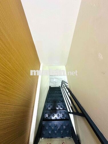 Cho Thuê Nhà Nguyên Căn, Gần Đại Học Mở, 1 Máy Lạnh, 1 Bộ Sofa, 2 PN