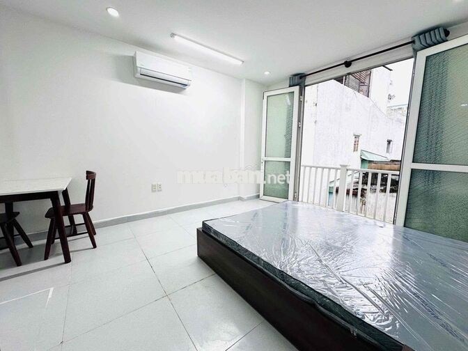 Cho thuê căn hộ studio ban công máy giặt full nt Lý Thường Kiệt Quận 5