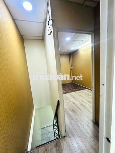 Cho Thuê Nhà Nguyên Căn, Gần Đại Học Mở, 1 Máy Lạnh, 1 Bộ Sofa, 2 PN