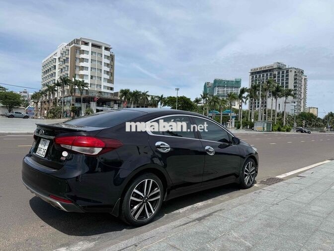 Kia Cerato 2024 Đen 5 chỗ Tự động Xăng
