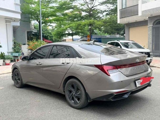 Hyundai Elantra 2022 1.6 mẫu mới rất đẹp gd giá rẻ