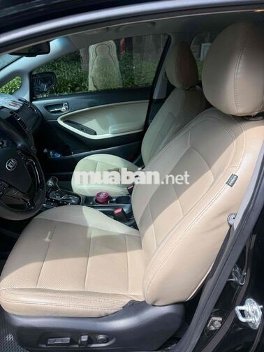 Kia Cerato 2024 Đen 5 chỗ Tự động Xăng