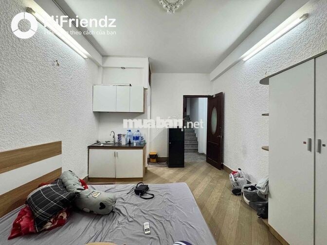 Trống sẵn phòng Studio ban công 30M2 ngay trung tâm q10