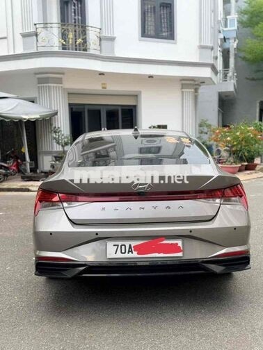 Hyundai Elantra 2022 1.6 mẫu mới rất đẹp gd giá rẻ