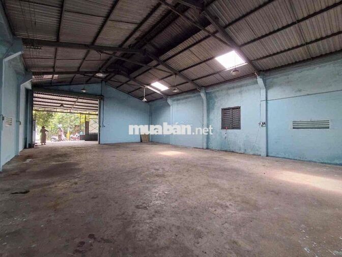 🏭 CHO THUÊ KHO XƯỞNG 300 M2 – PHAN VĂN HỚN - BÀ ĐIỂM - 16 TRIỆU/THÁNG