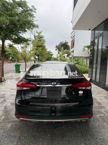 Kia Cerato 2024 Đen 5 chỗ Tự động Xăng