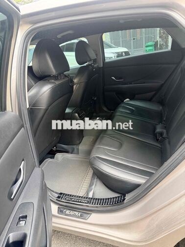 Hyundai Elantra 2022 1.6 mẫu mới rất đẹp gd giá rẻ