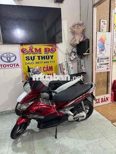Honda Air Blade Thái Lan màu Đỏ