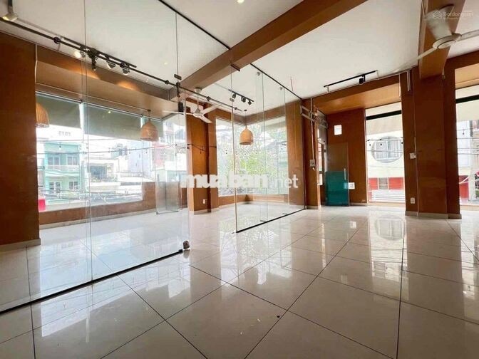 Cho thuê MẶT BẰNG 70M2 LẦU 1 MỚI ĐẸP GÓC 2 MẶT TIỀN BẮC HẢI Q10