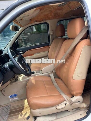 Ford Everest 2011 Trắng Tự động