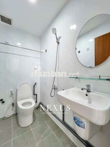 Studio full nội thất cửa sổ trời bao thoáng