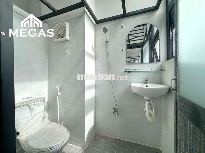 Gần Đại học HUIT và ĐH VHU chỉ mất 5p đi xe
