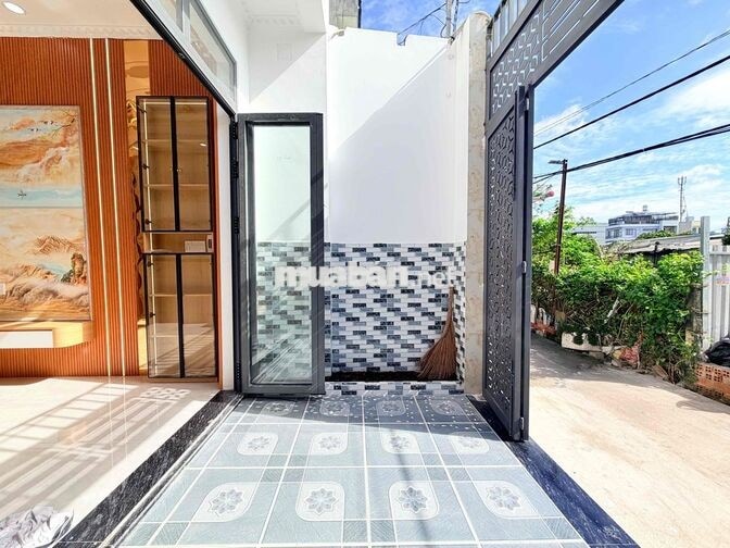NHÀ MỚI HXH SAU CHỢ ĐÔNG THẠNH CHÍNH CHỦ BÁN GẤP 4T190