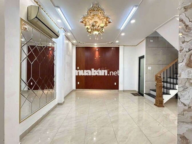 nhà mặt tiền hẻm 6 x 8 có 5pn 5wc có sẵn máy lạnh