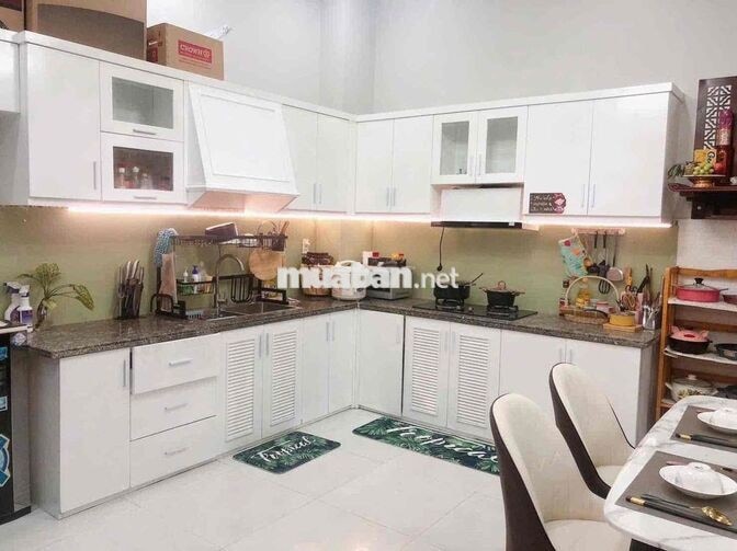 NHÀ PHỐ TX25 ( FULL NỘI THẤT ) TRỆT 3 LẦU 4PN 4WC