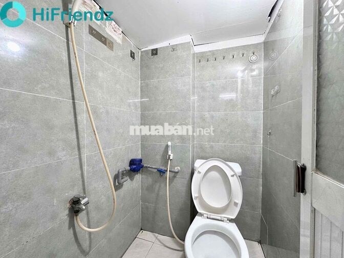 NGÃ TƯ 4 XÃ-PHÒNG CÓ GÁC RỘNG RÃI NGAY PHAN ANH, BTĐ- CỬA SỔ HÀNH LANG