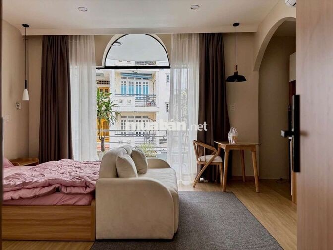 CĂN HỘ QUẬN 10 BAN CÔNG LỚN, FULL NỘI THẤT, MÁY GIẶT RIÊNG