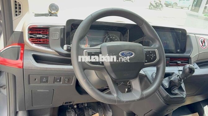 Ford Transit Trend 2024 Bạc 71.600 km