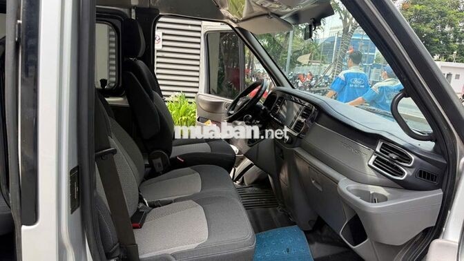 Ford Transit MCA 2022 Bạc 51.100 km