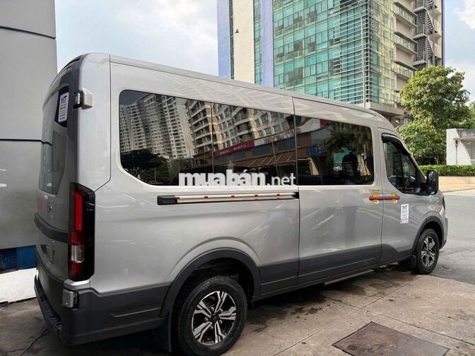 Ford Transit Trend 2024 Bạc 71.600 km