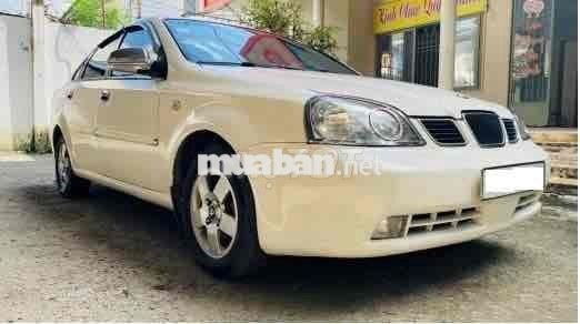 Chevrolet Lacetti Trắng 5 chỗ